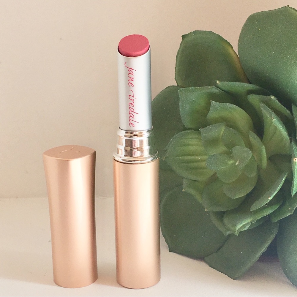 PureMoist Lipstick • Renee
